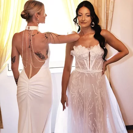 Hochzeitsmode für Braut und Bräutigam – Bildergalerie öffnen